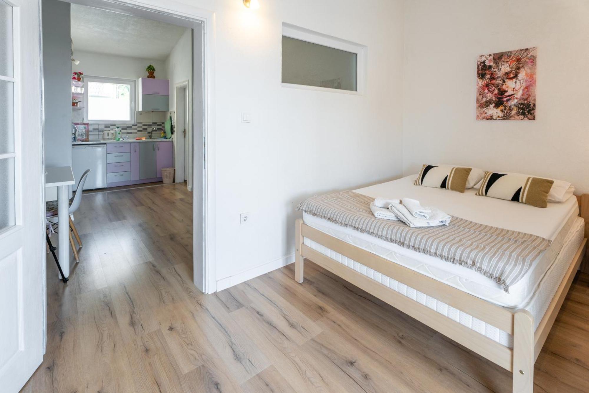 Apartments Miki Bar Luaran gambar