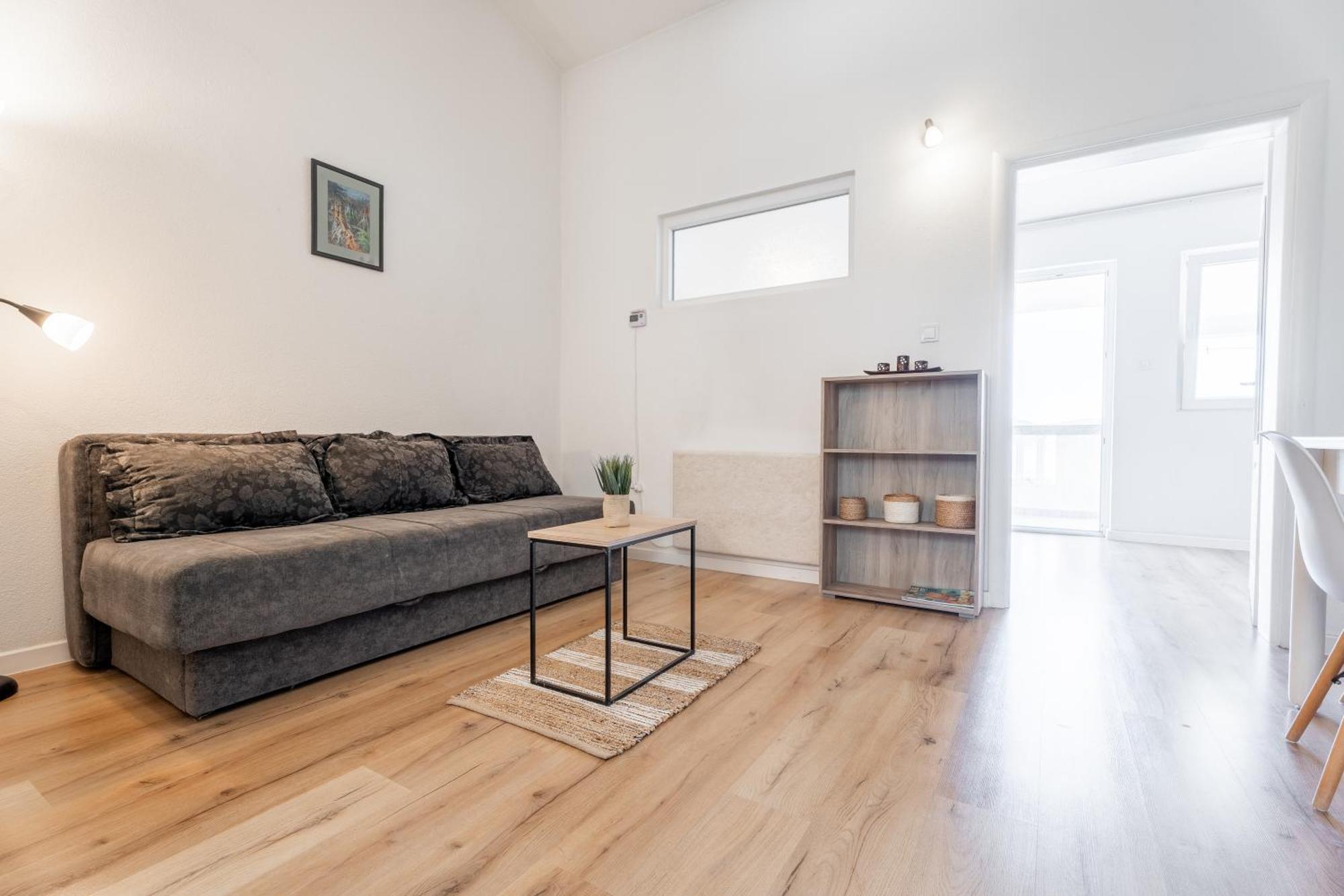 Apartments Miki Bar Luaran gambar