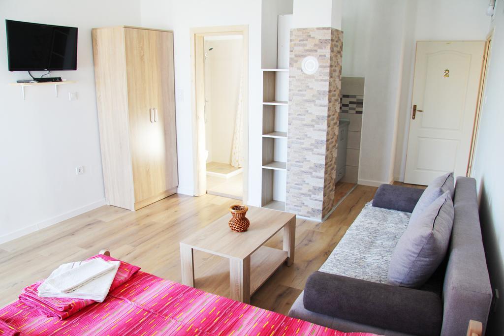 Apartments Miki Bar Luaran gambar