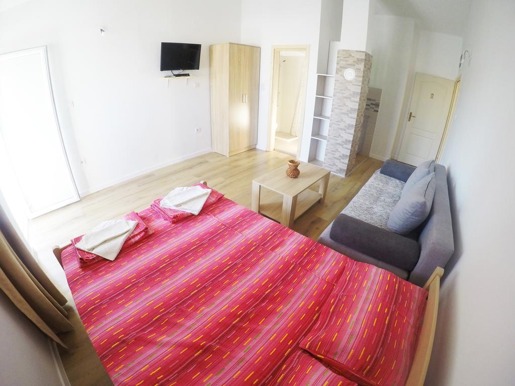 Apartments Miki Bar Luaran gambar