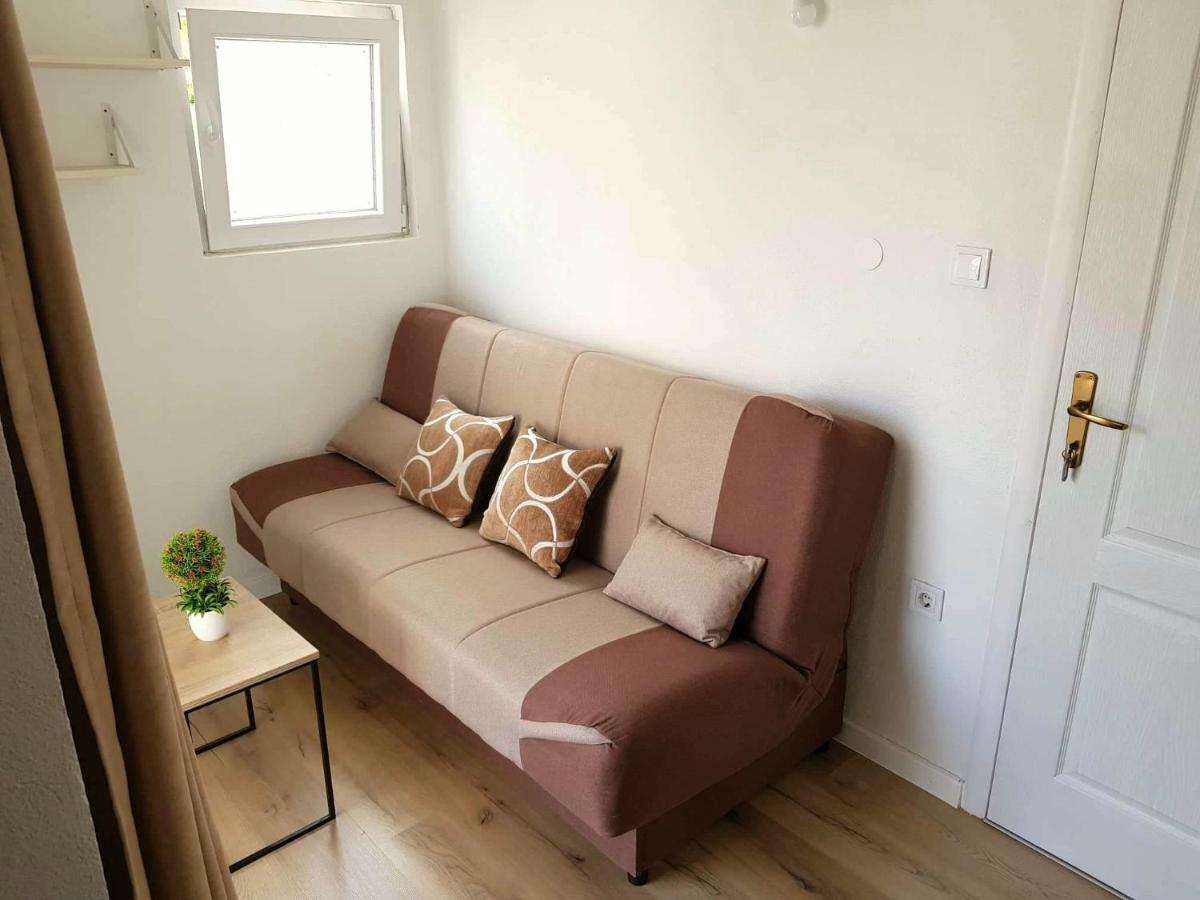 Apartments Miki Bar Luaran gambar